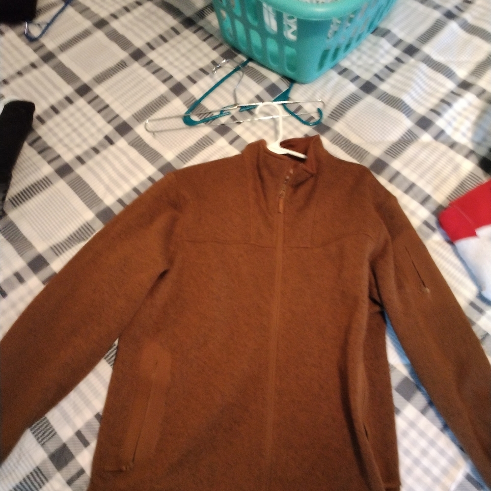 Beautiful zipp up sweater